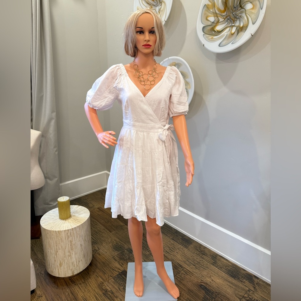 NEW LILLY PULITZER BEAUTIFUL DESIGNER FLOWY GORGEOUS WHITE WRAP DRESS!